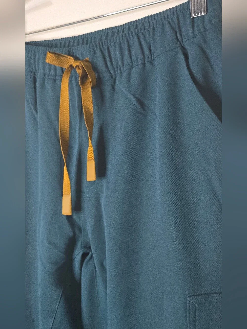 Men's Figs Tansen Cargo Scrubs Joggers In Caribbean Blue Orange Drawstring